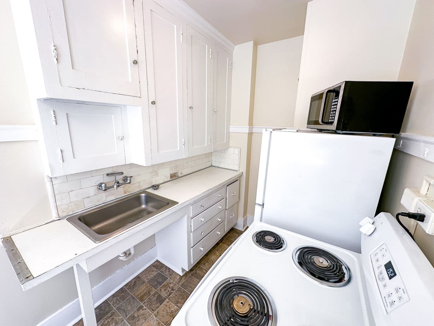 Seattle Apartment: 516 E. Union St.