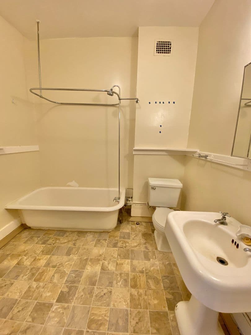 Seattle Apartment: 504 E. Denny Way