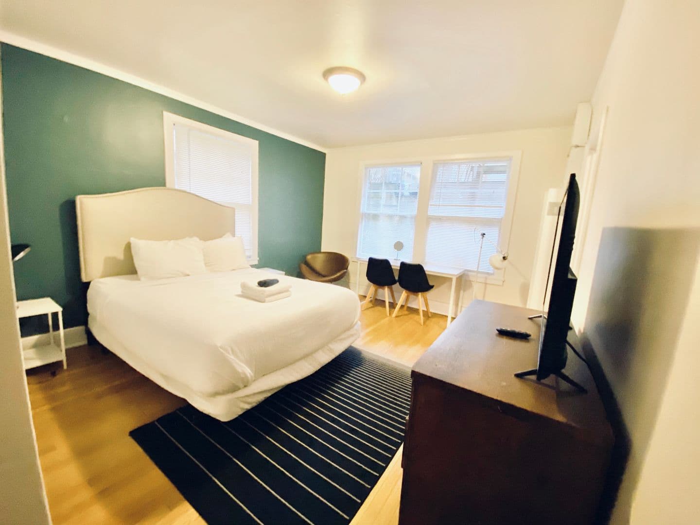 Seattle Apartment: 1420 Boren Ave