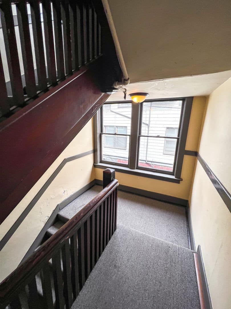 Seattle Apartment: 504 E. Denny Way