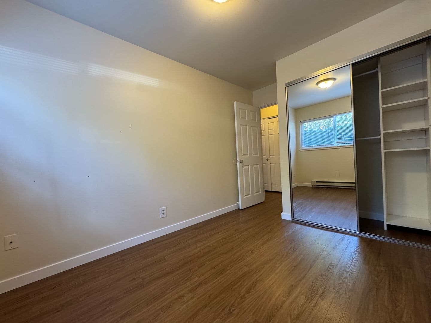 Seattle Apartment: 424 19th Ave E.
