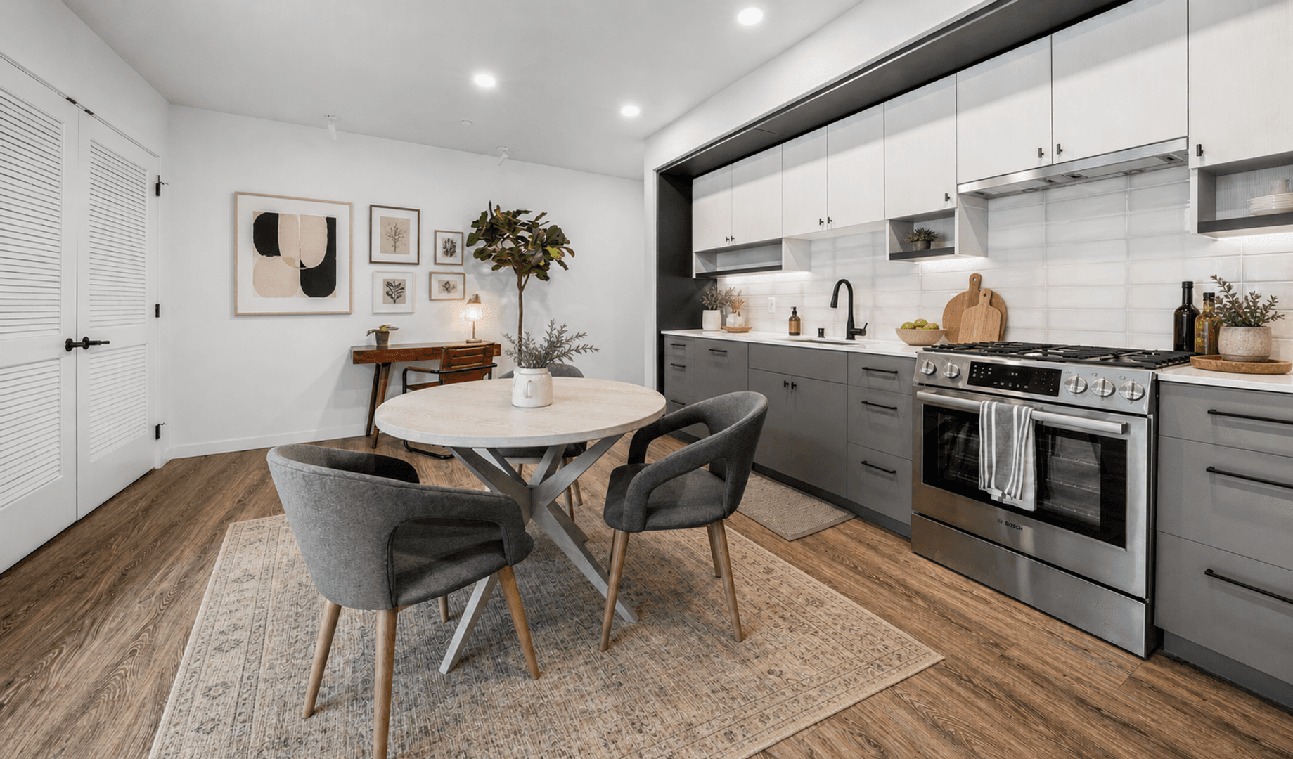 Kirkland Apartment: 312 Central Way