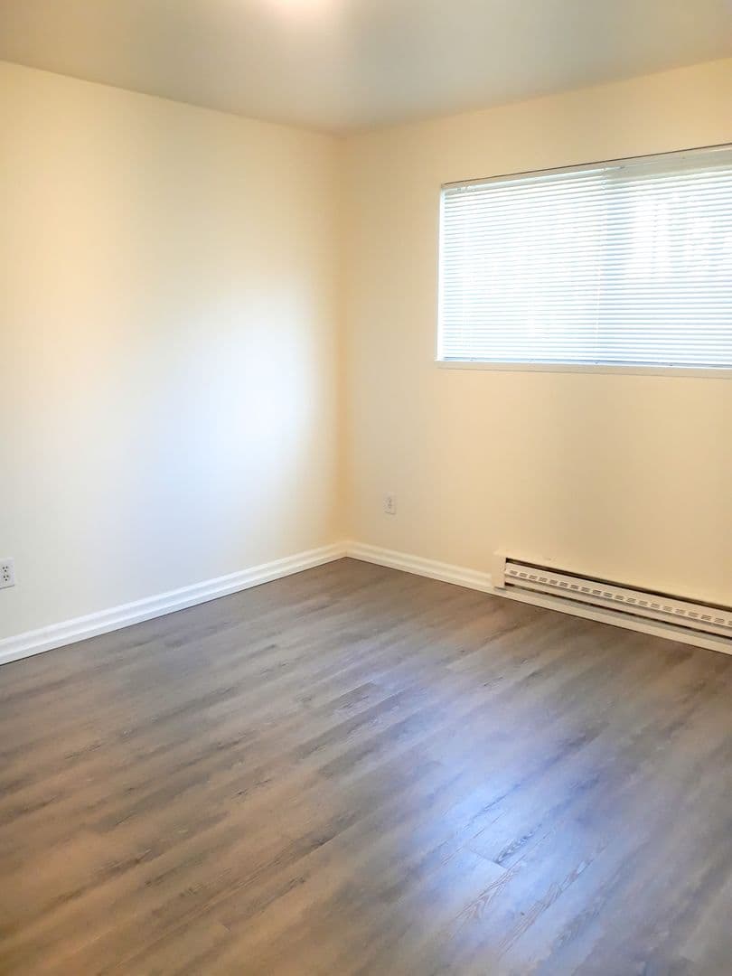 Seattle Apartment: 706 Belmont Ave E