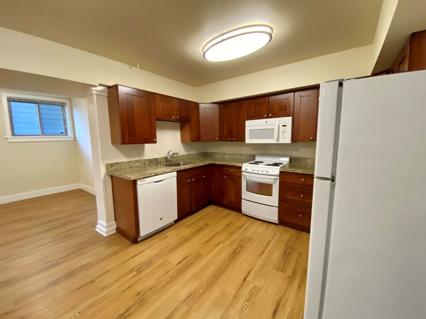 Seattle Apartment: 1615 15th Ave.