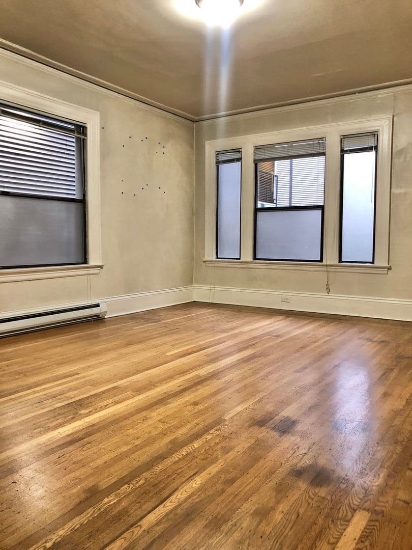 Seattle Apartment: 1509 E Madison St