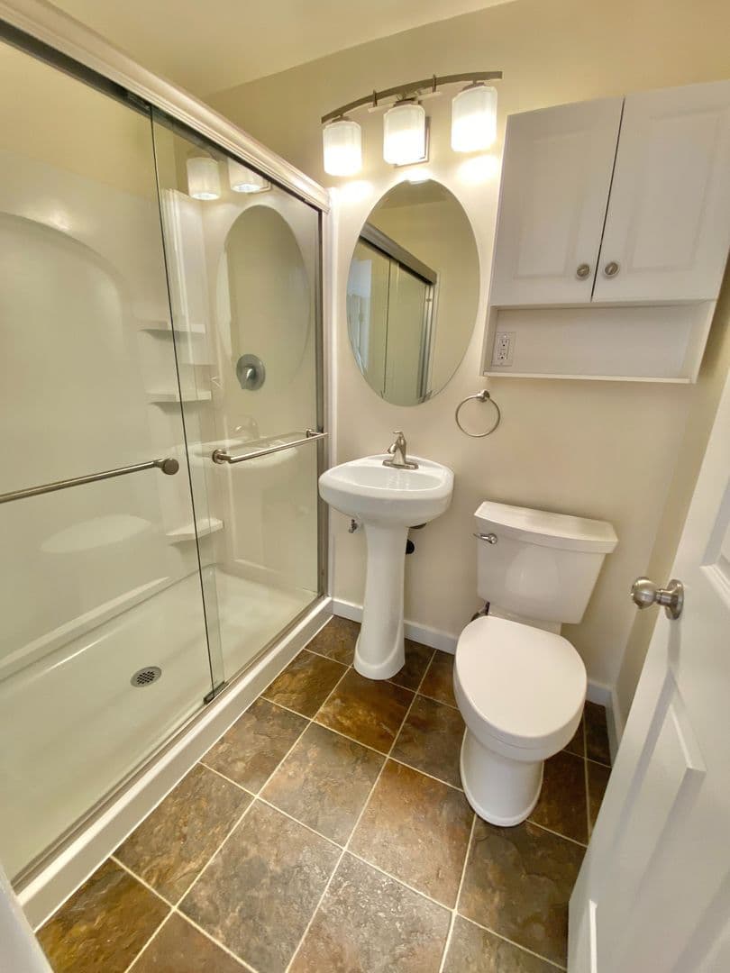 Seattle Apartment: 1700 Summit Avenue