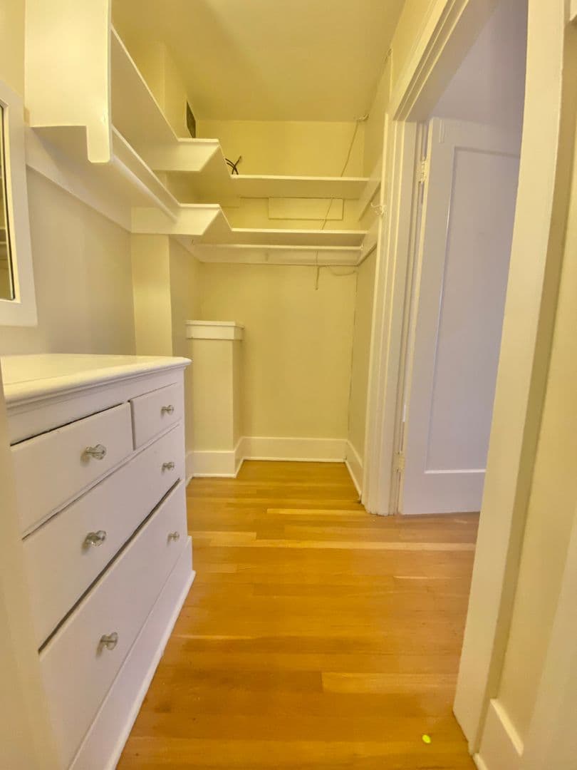 Seattle Apartment: 516 E. Union St.
