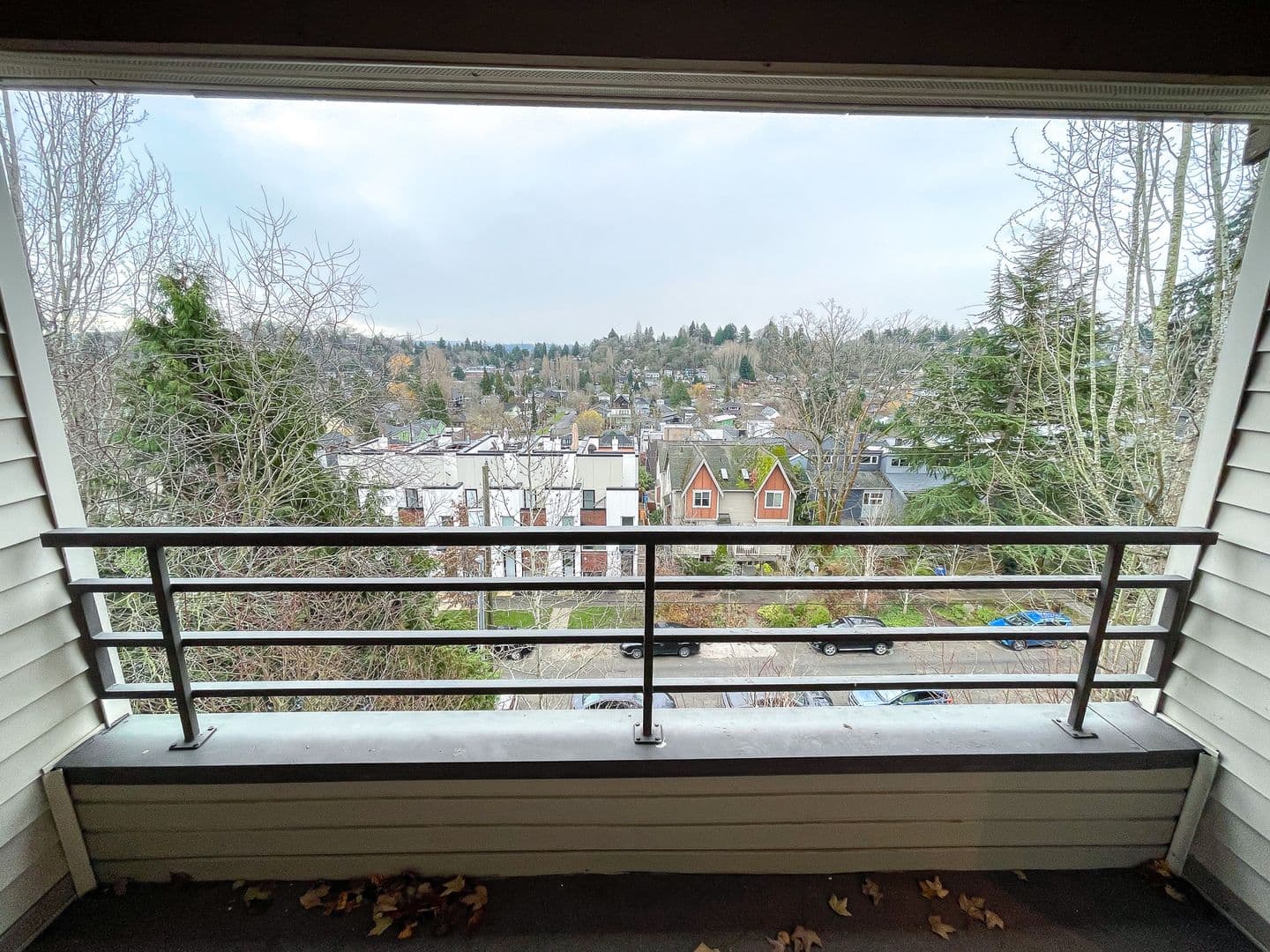 Seattle Apartment: 2501 E. Madison St.