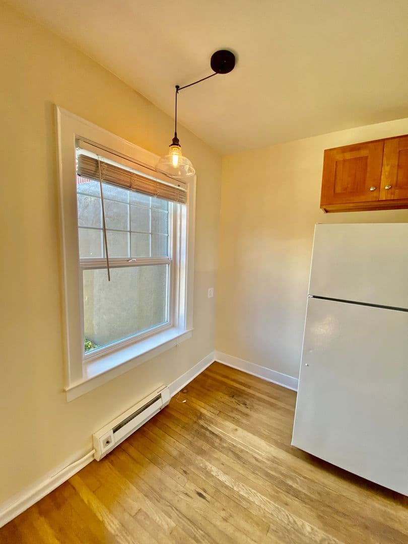 Seattle Apartment: 1305 E. Howell St.