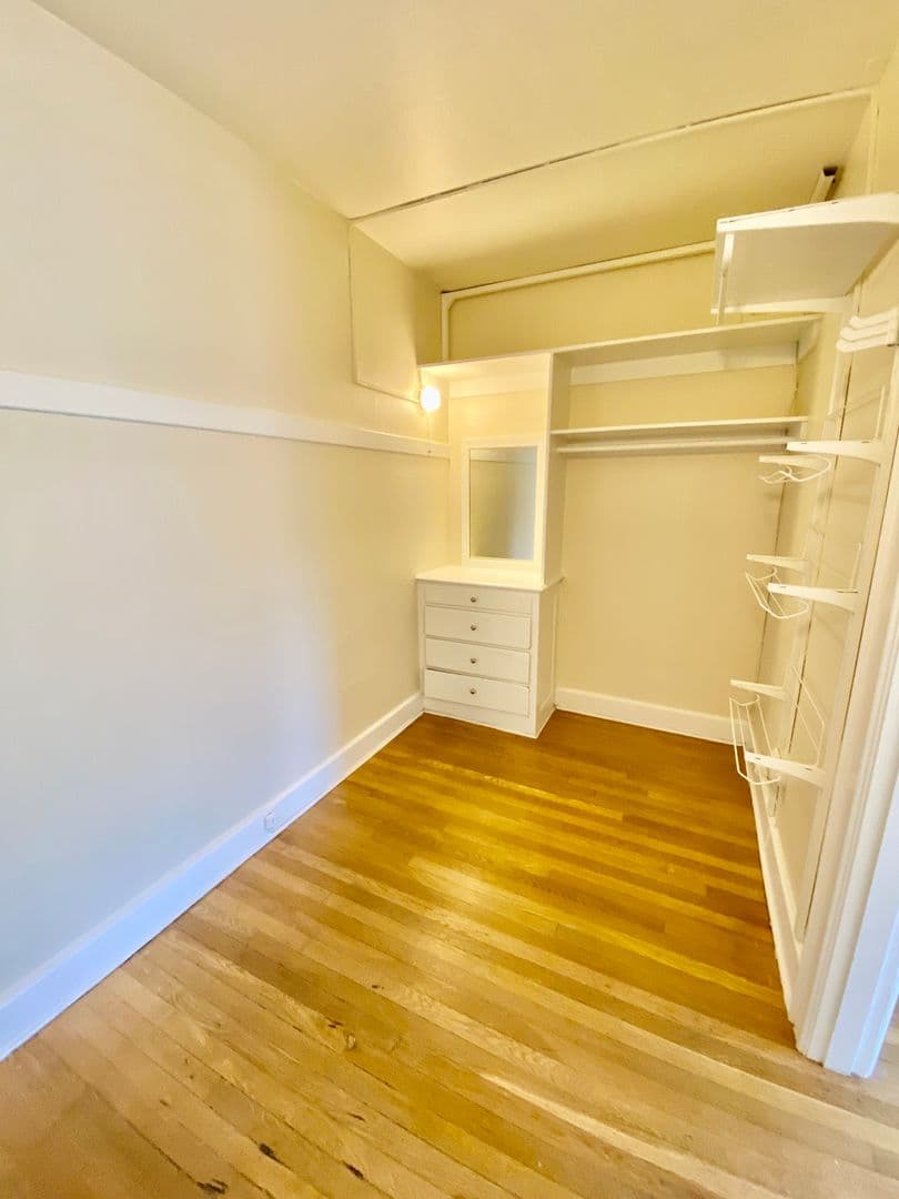 Seattle Apartment: 1305 E. Howell St.