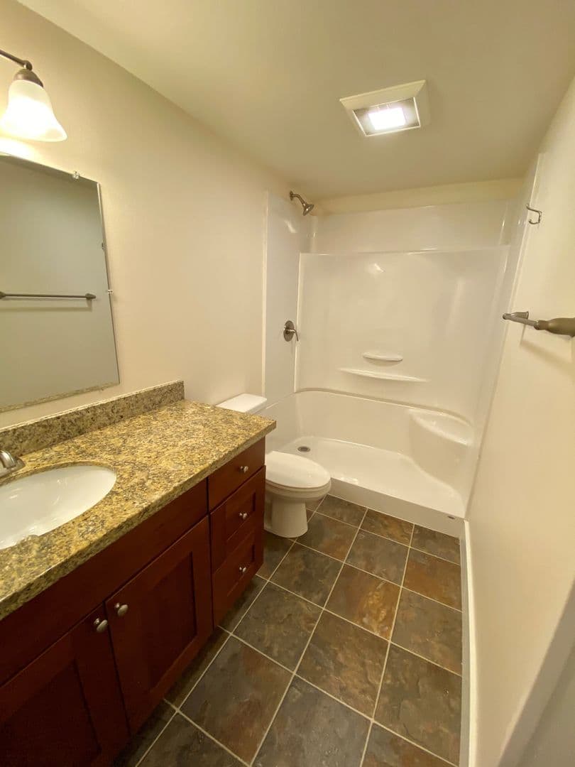 Seattle Apartment: 1615 15th Ave.