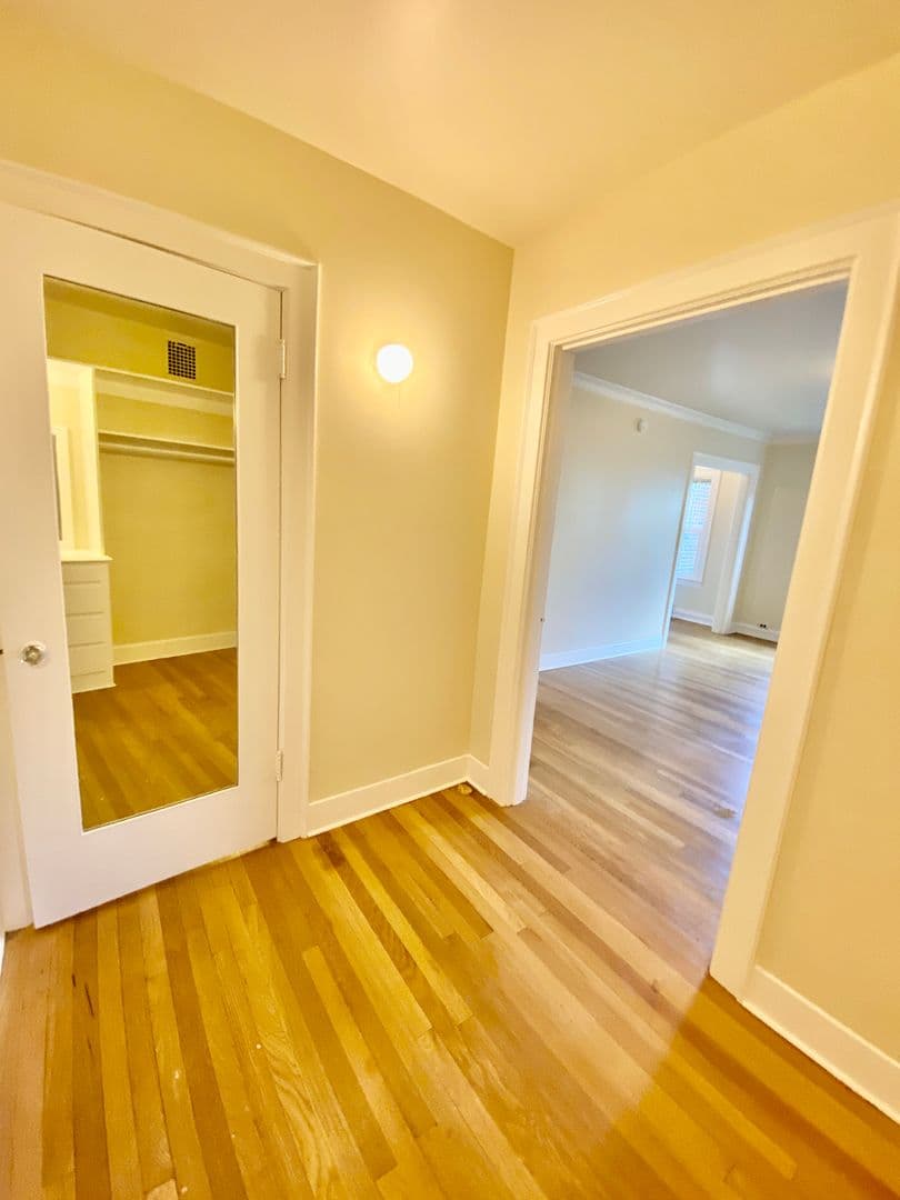 Seattle Apartment: 1305 E. Howell St.