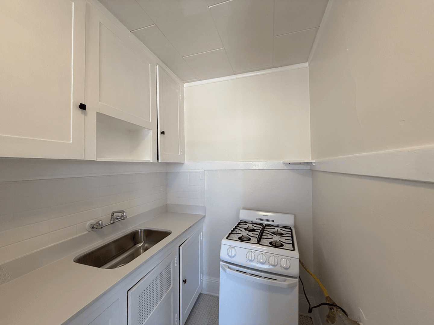 Seattle Apartment: 1305 E Denny Way