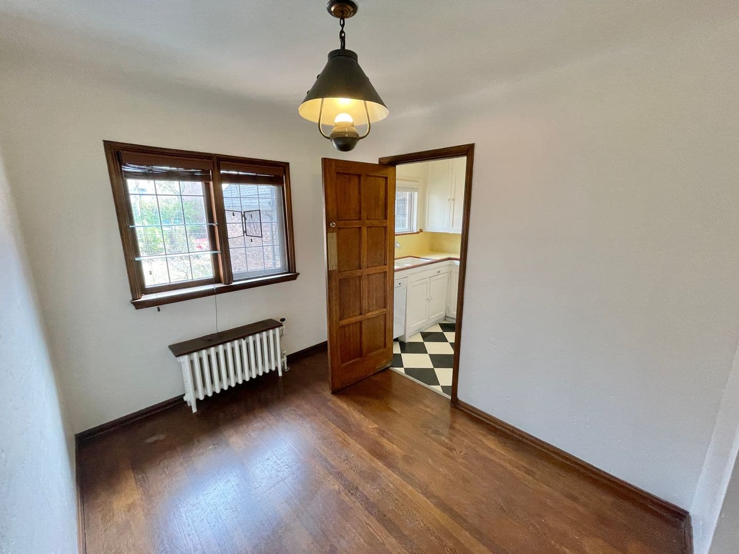 Seattle Apartment: 1005 E. Roy St.