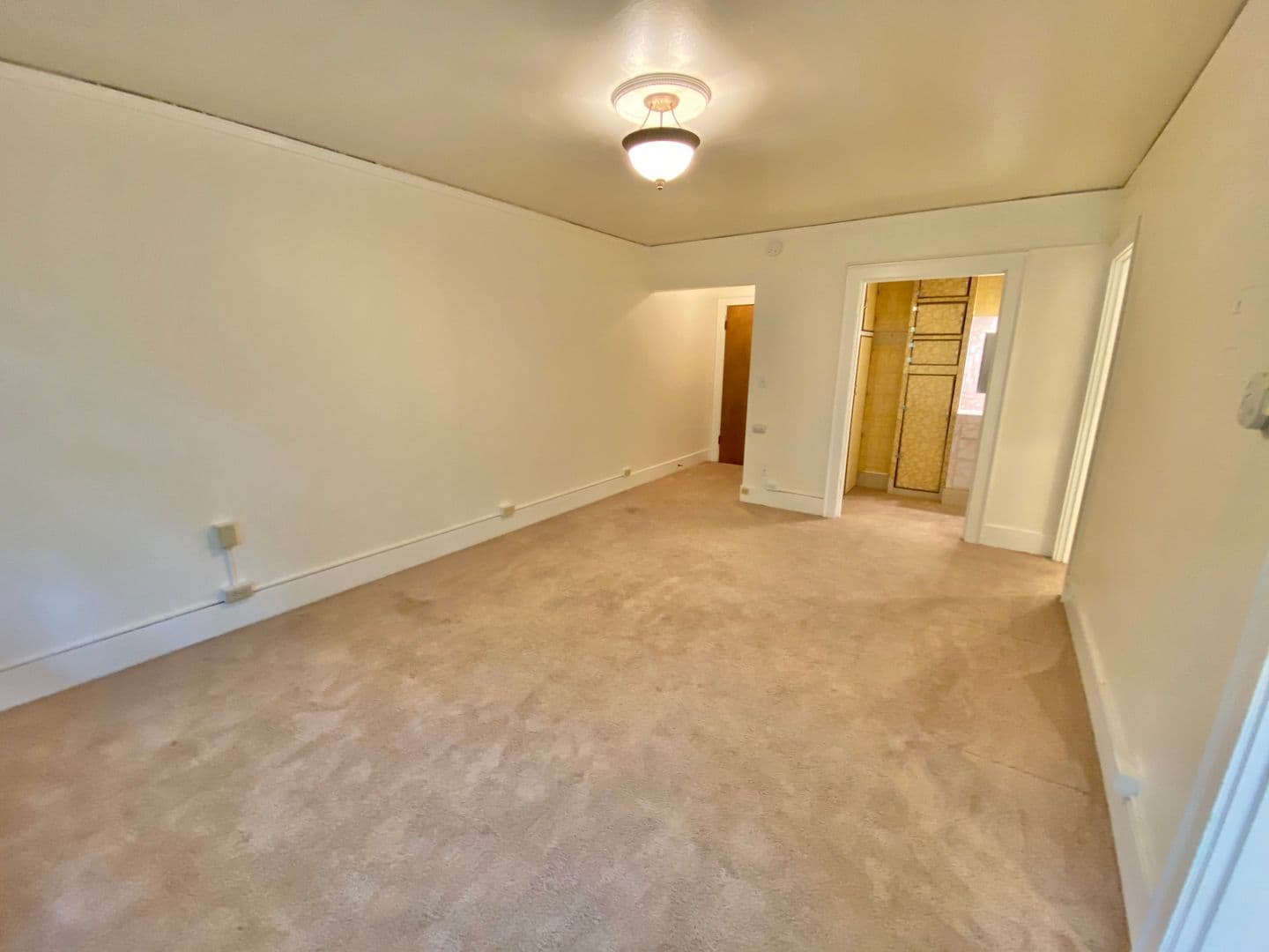 Seattle Apartment: 516 E. Union St.