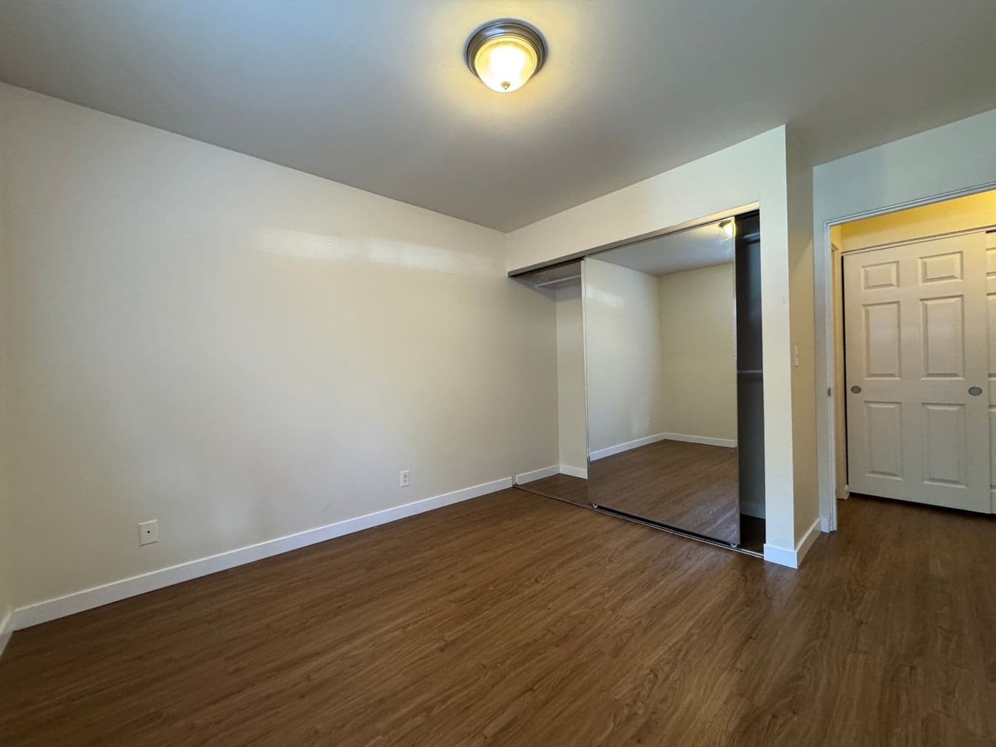 Seattle Apartment: 424 19th Ave E.