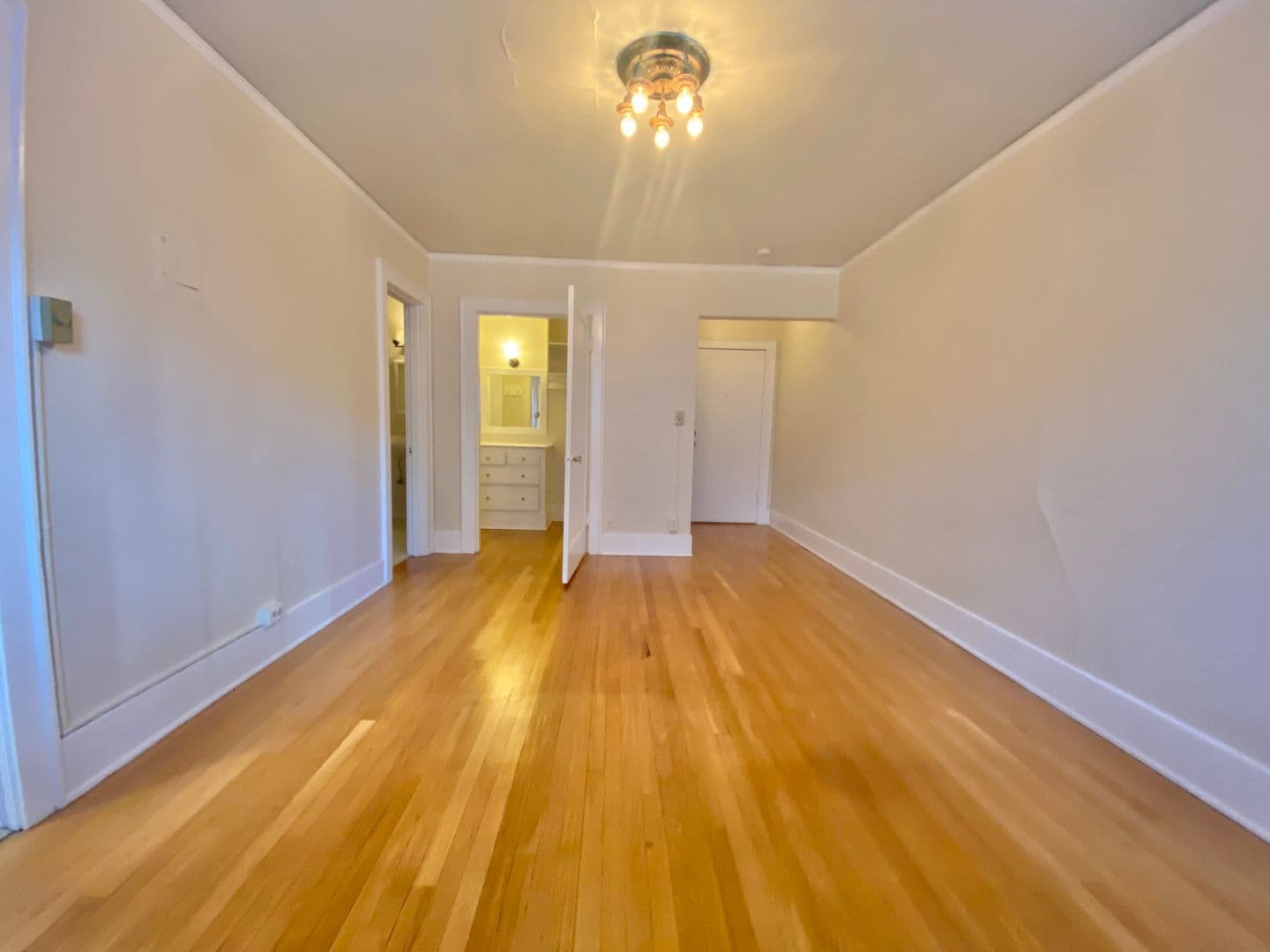 Seattle Apartment: 516 E. Union St.