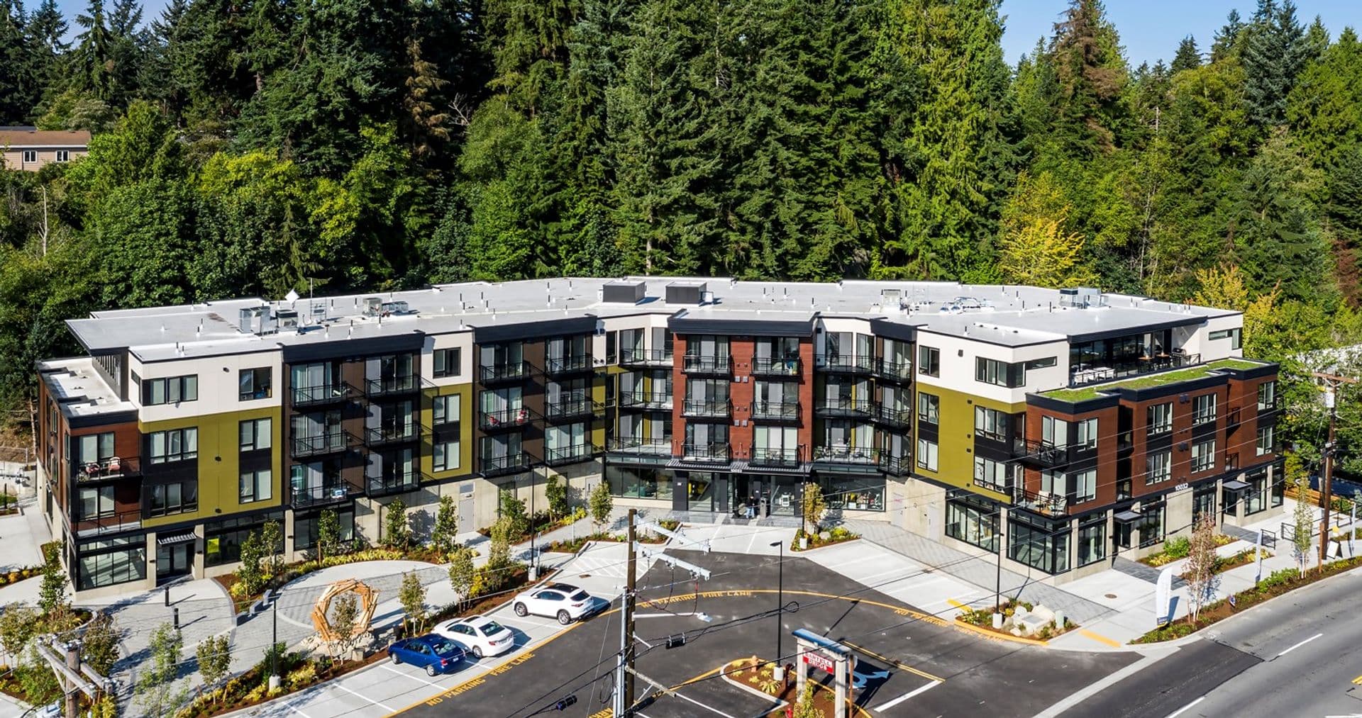 Edmonds Apartment: 10032 Edmonds Way