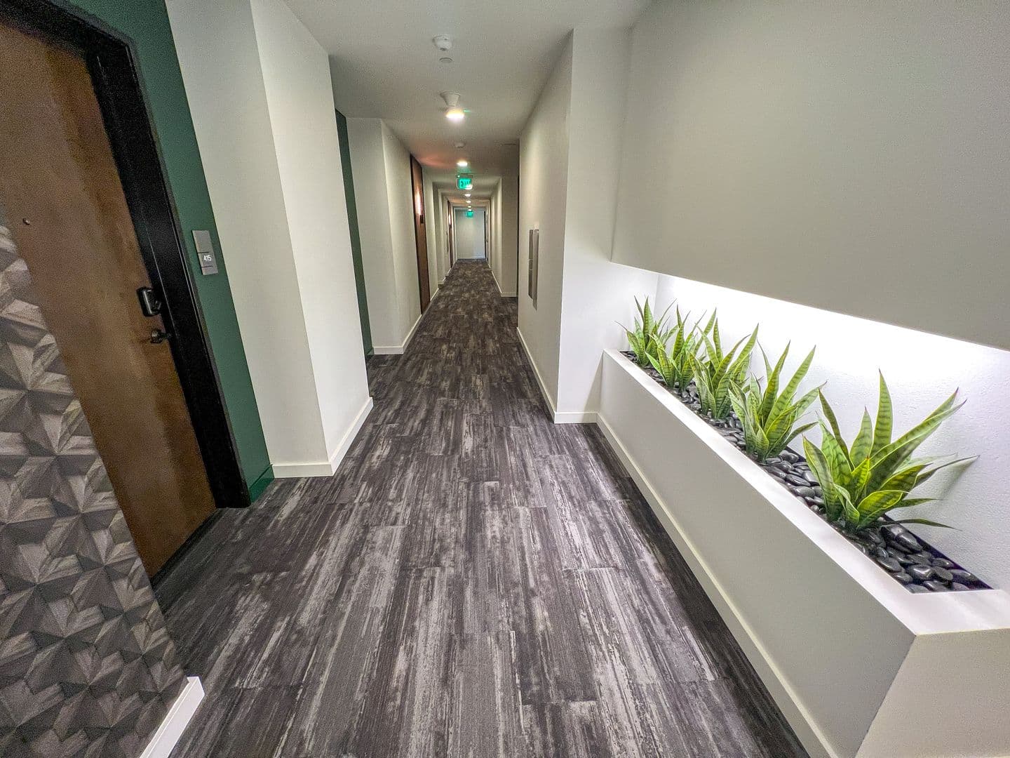 Edmonds Apartment: 10032 Edmonds Way