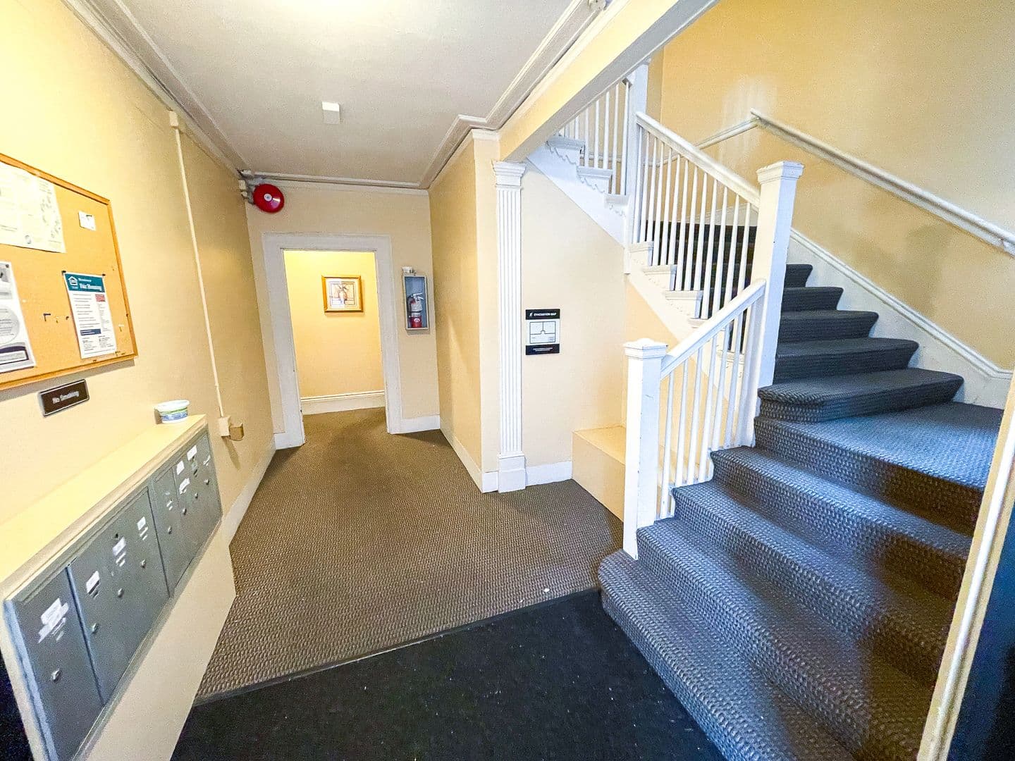 Seattle Apartment: 1509 E Madison St