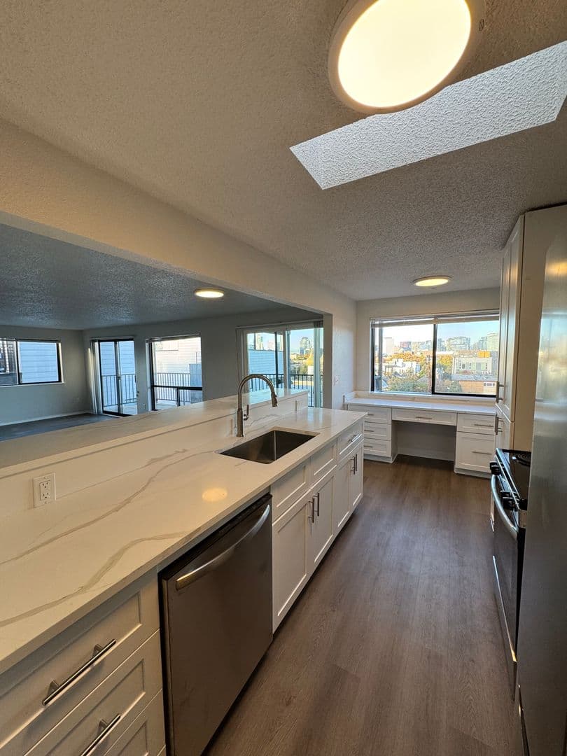 Seattle Apartment: 1727 14th Ave.
