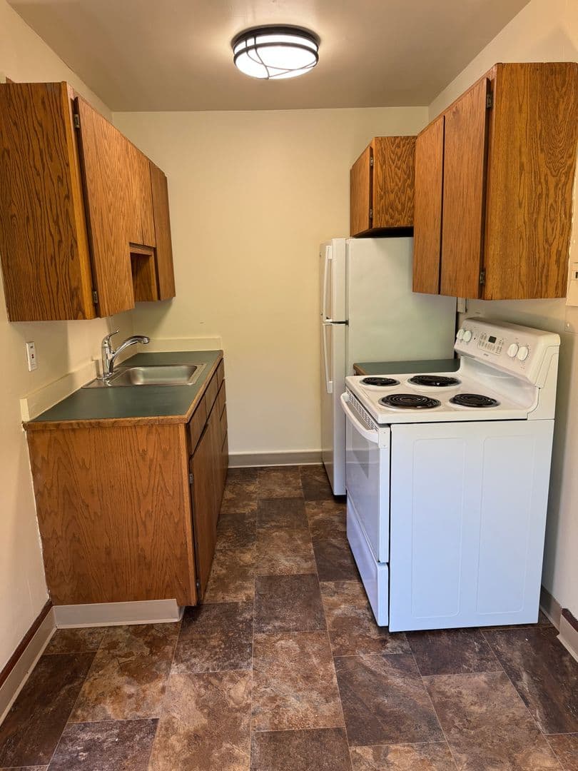 Seattle Apartment: 603 12th Ave E.