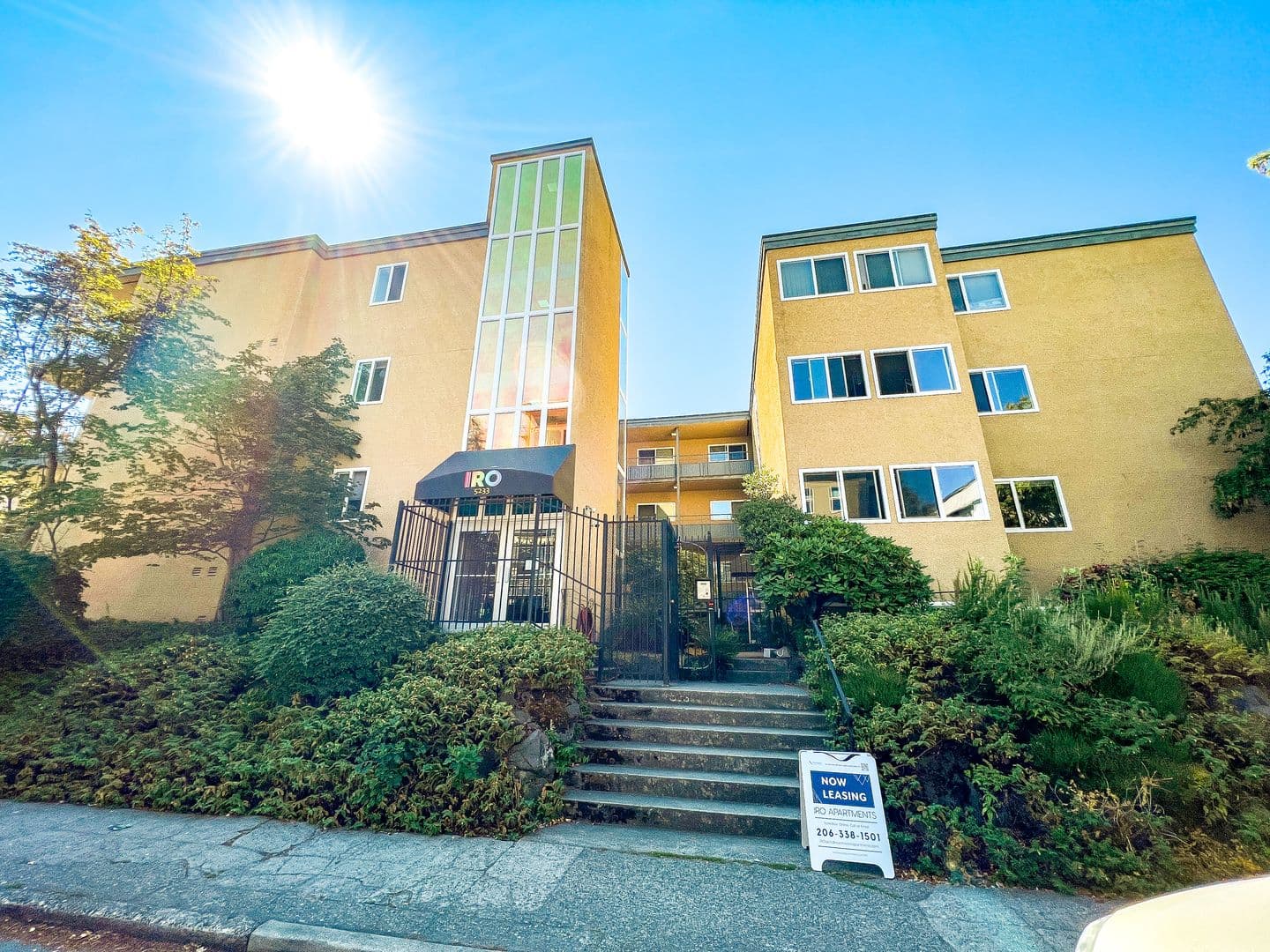 Seattle Apartment: 5233 15th Ave NE