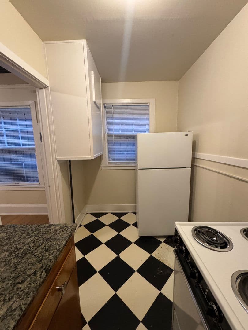 Seattle Apartment: 1420 Boren Ave
