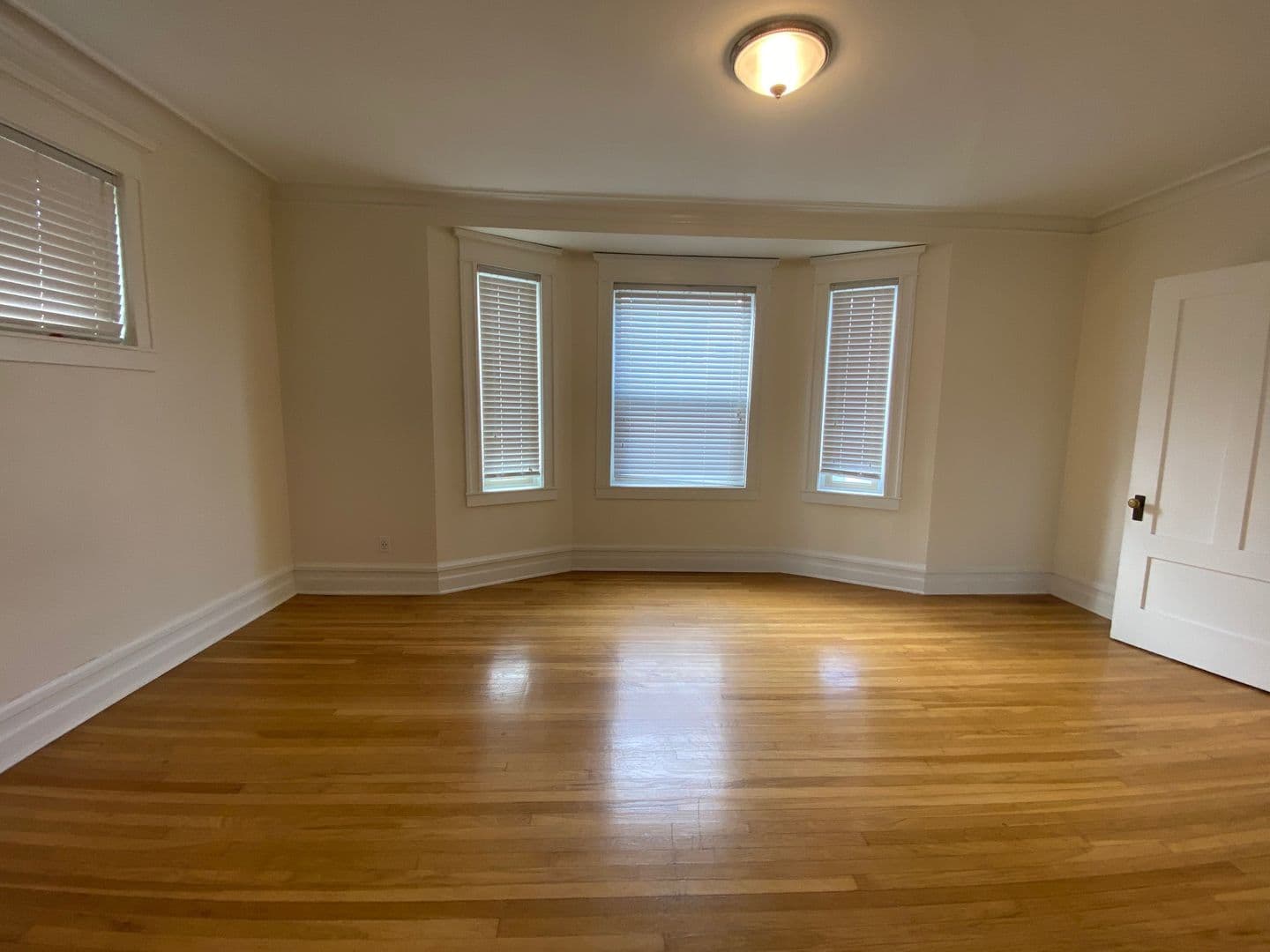 Seattle Apartment: 810 E. Denny Way