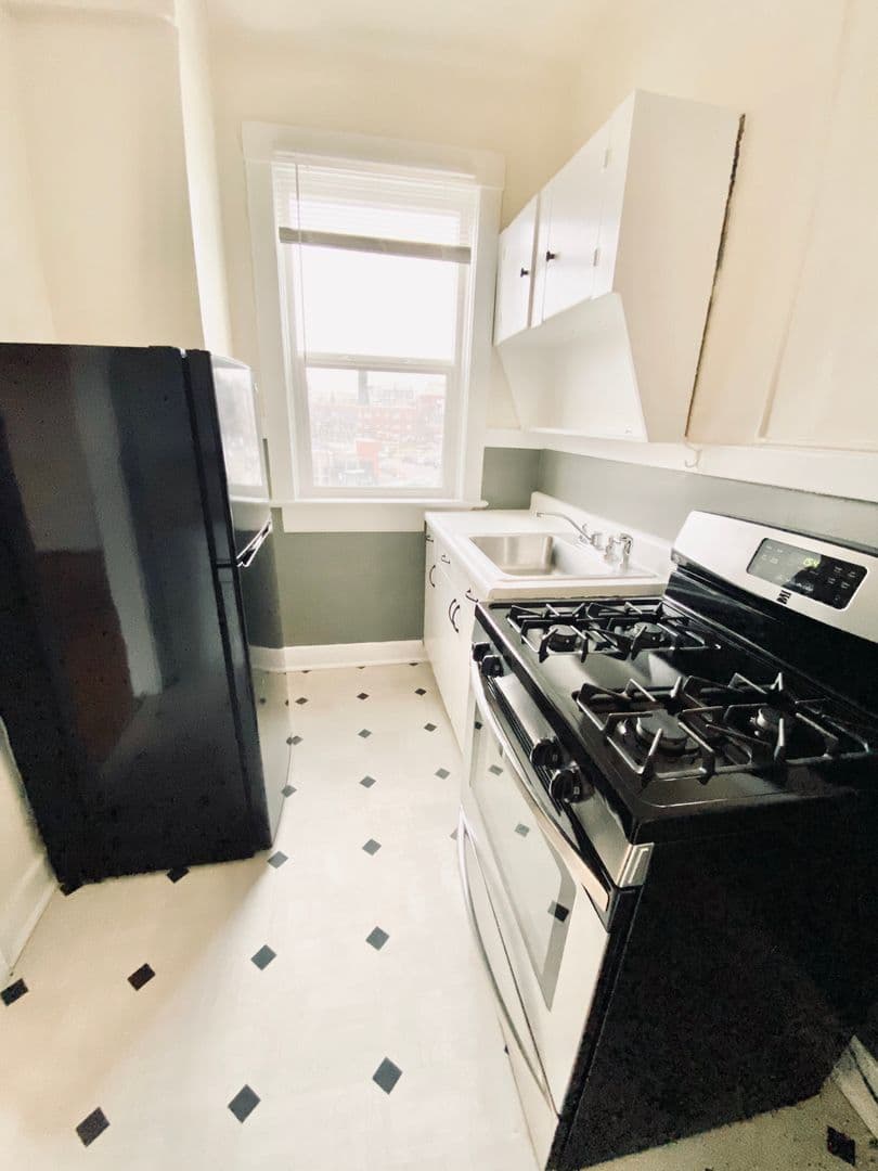 Seattle Apartment: 504 E. Denny Way