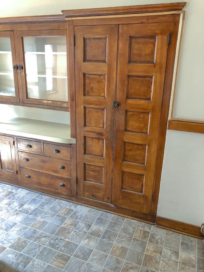 Seattle Apartment: 1615 15th Ave.