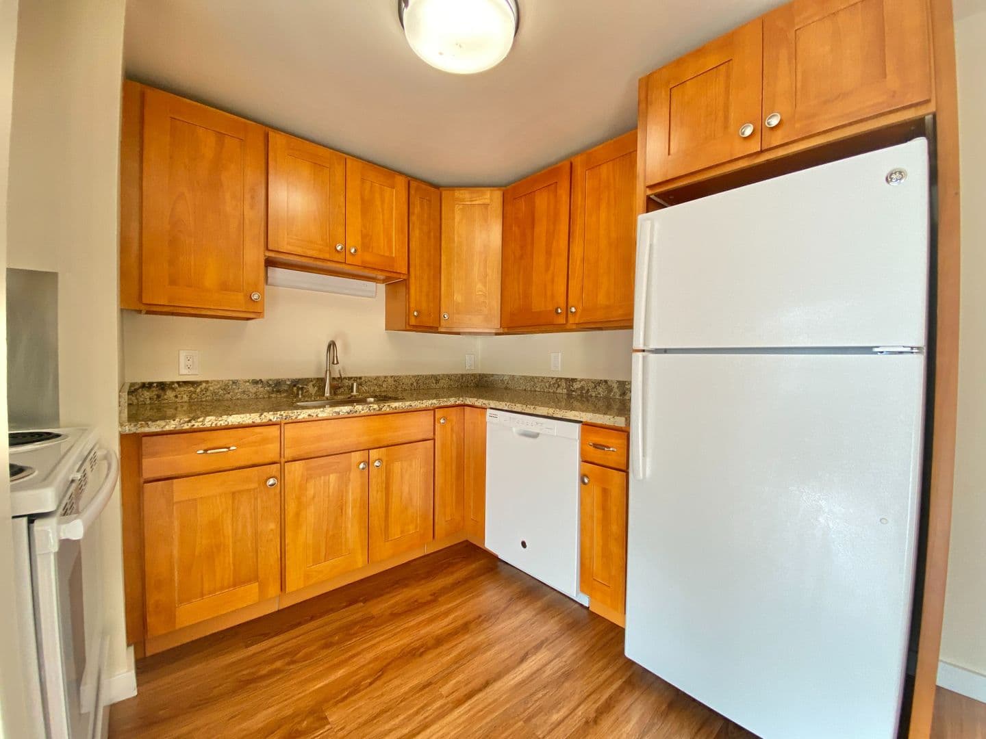 Seattle Apartment: 1700 Summit Avenue