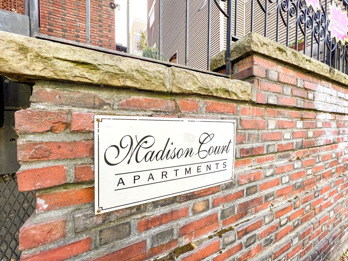 Seattle Apartment: 1509 E Madison St