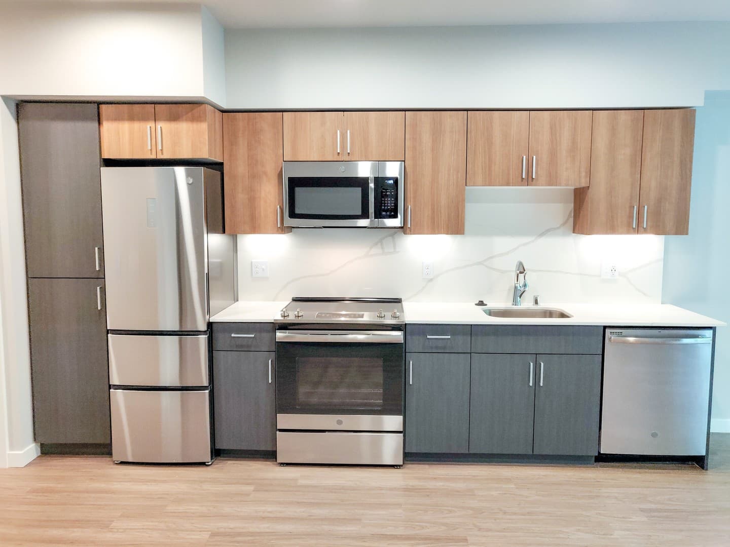 Edmonds Apartment: 10032 Edmonds Way