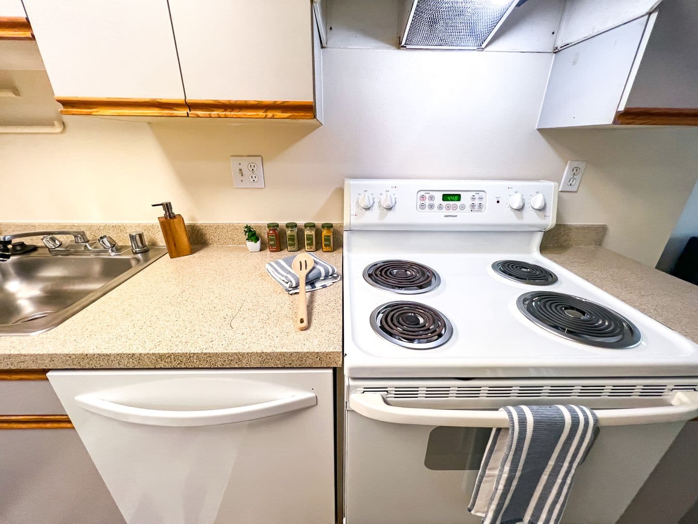 Seattle Apartment: 1215 Seneca St.