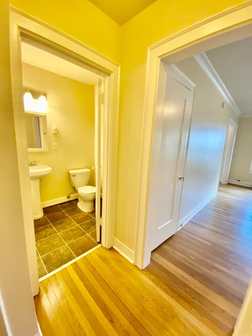 Seattle Apartment: 1305 E. Howell St.