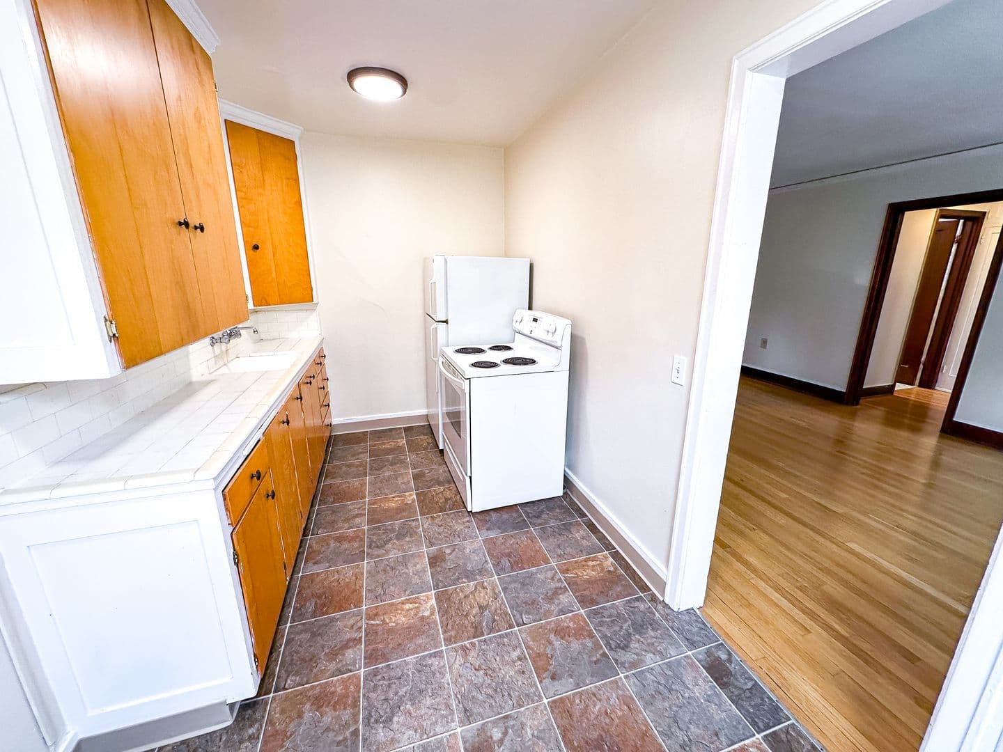 Seattle Apartment: 531 Malden Ave. E.