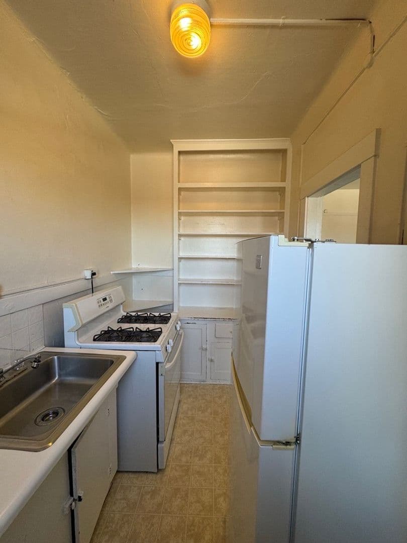 Seattle Apartment: 504 E. Denny Way