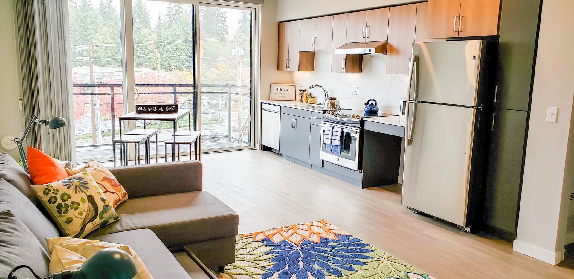 Edmonds Apartment: 10032 Edmonds Way