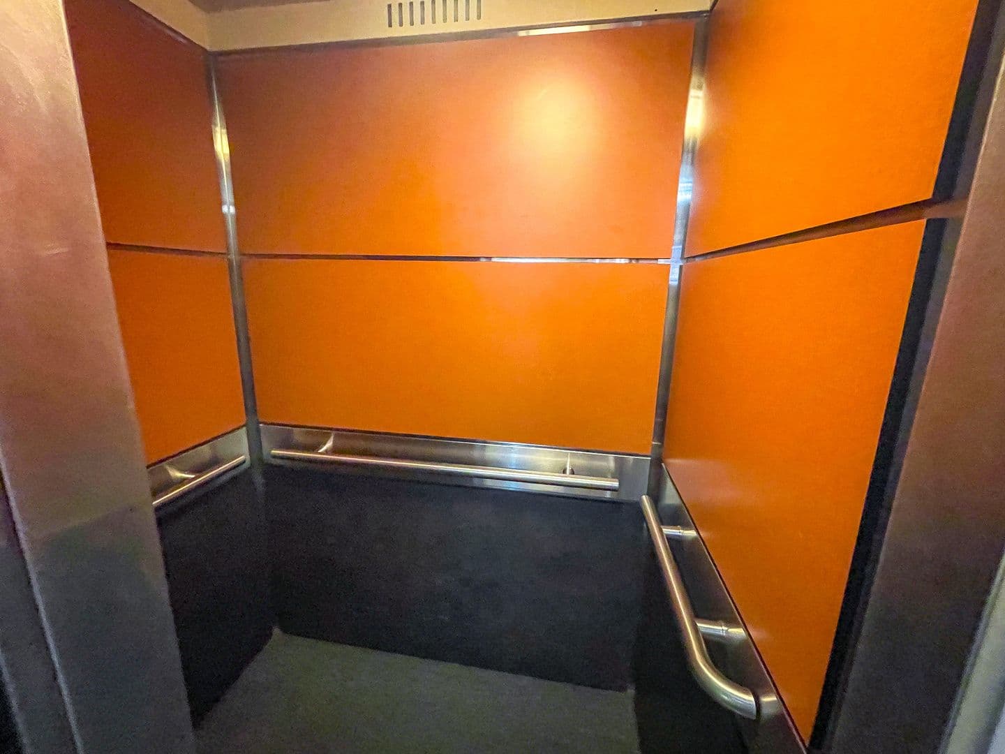 Seattle Apartment: 1215 Seneca St.