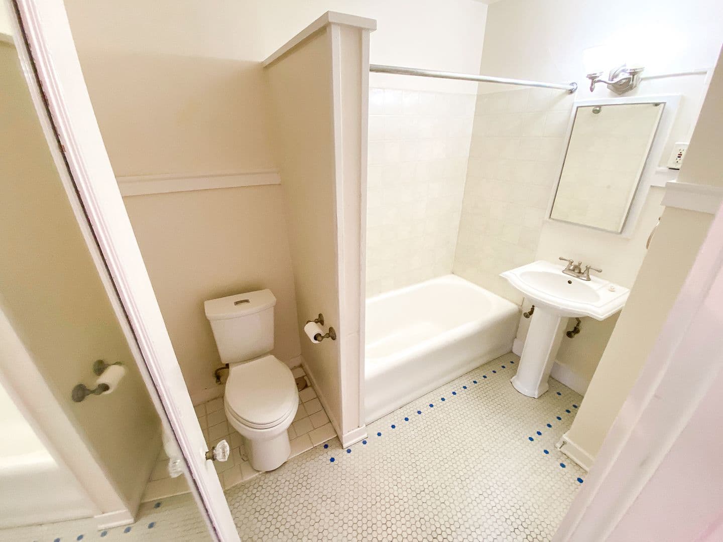 Seattle Apartment: 516 E. Union St.