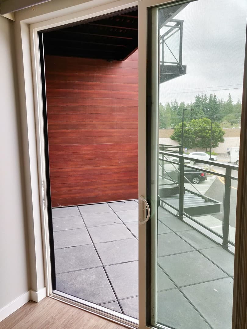 Edmonds Apartment: 10032 Edmonds Way