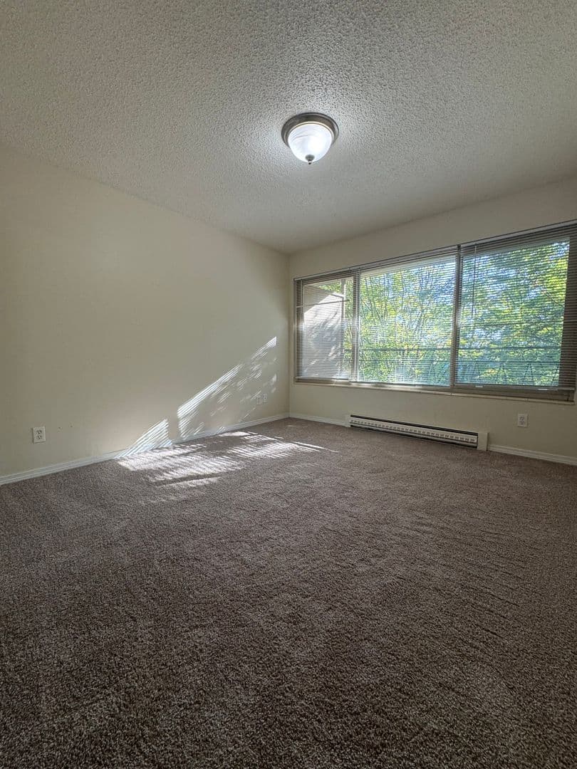 Seattle Apartment: 1821 E. Thomas St.