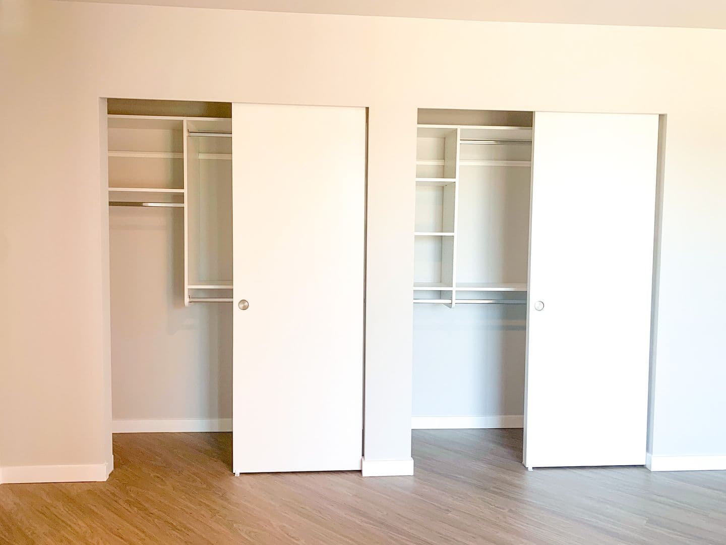 Edmonds Apartment: 10032 Edmonds Way