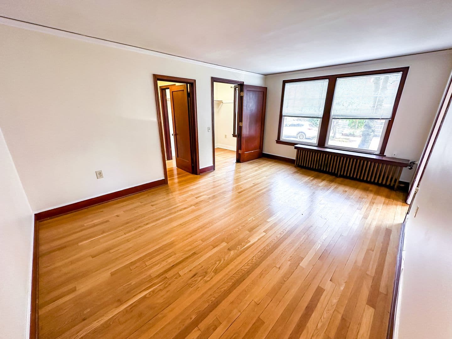 Seattle Apartment: 531 Malden Ave. E.