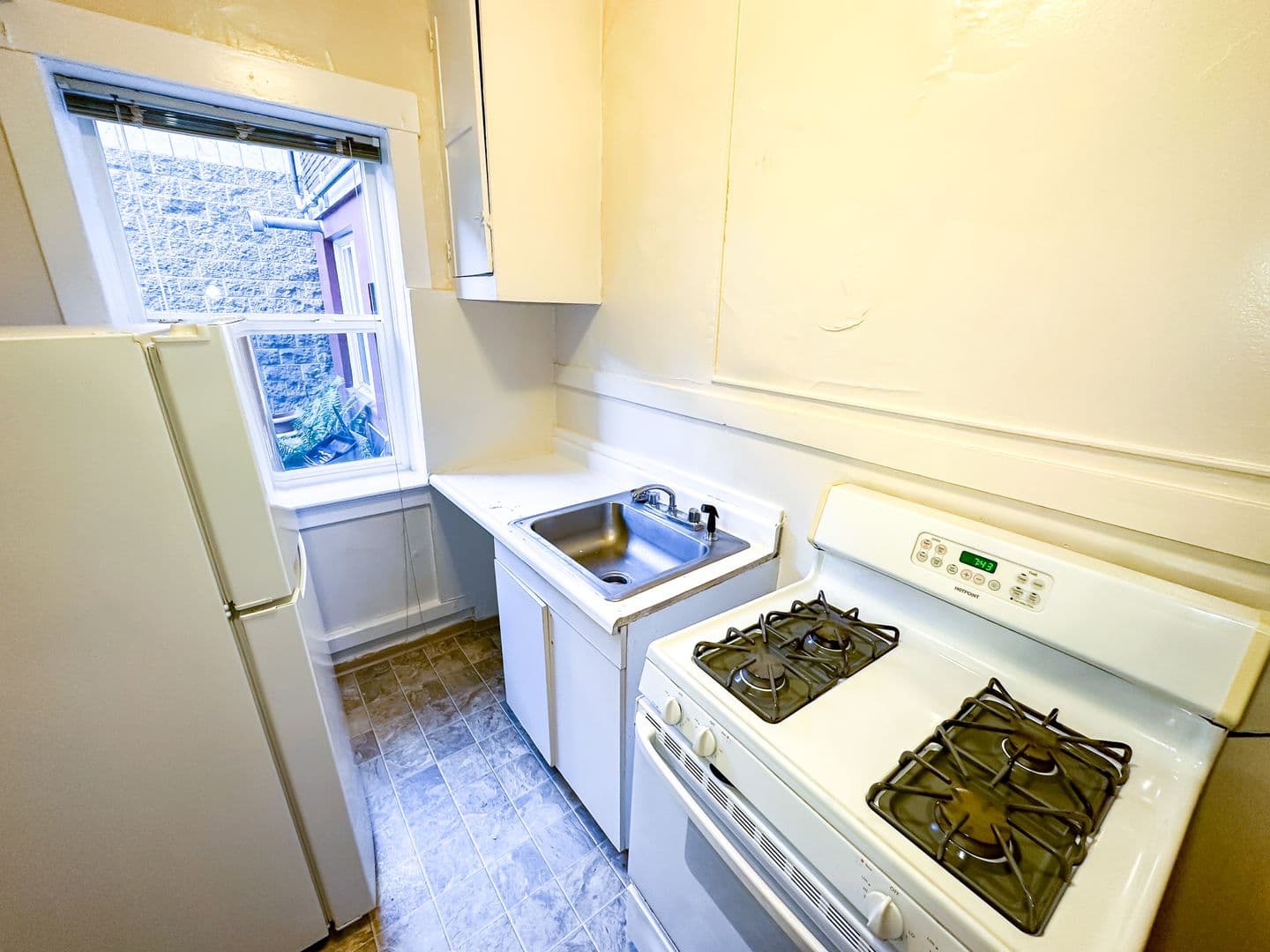 Seattle Apartment: 504 E. Denny Way