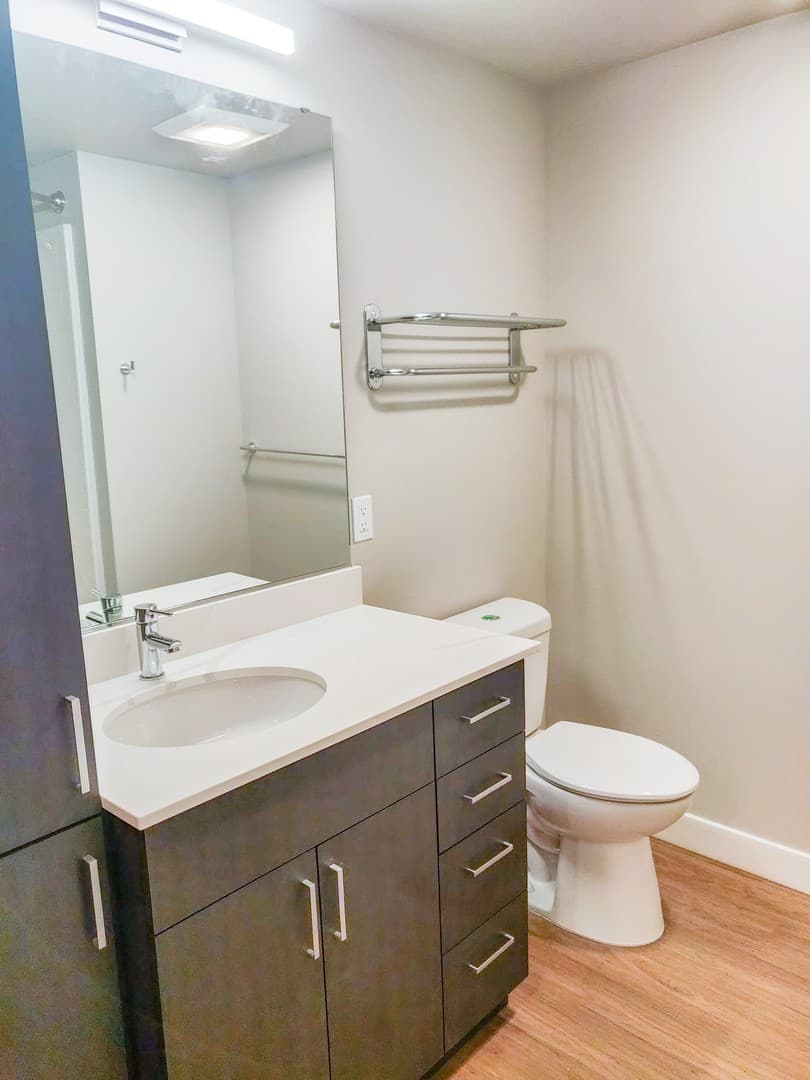 Edmonds Apartment: 10032 Edmonds Way