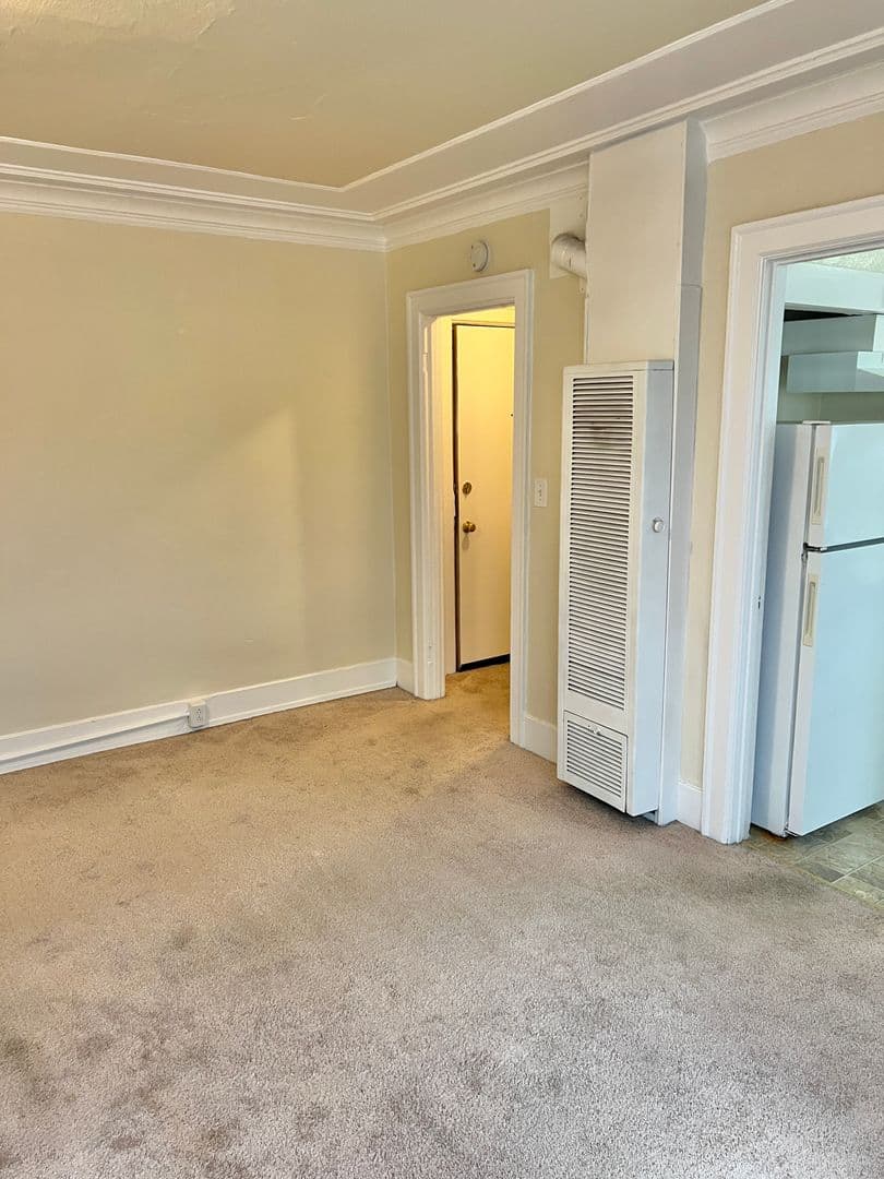 Seattle Apartment: 1509 E Madison St