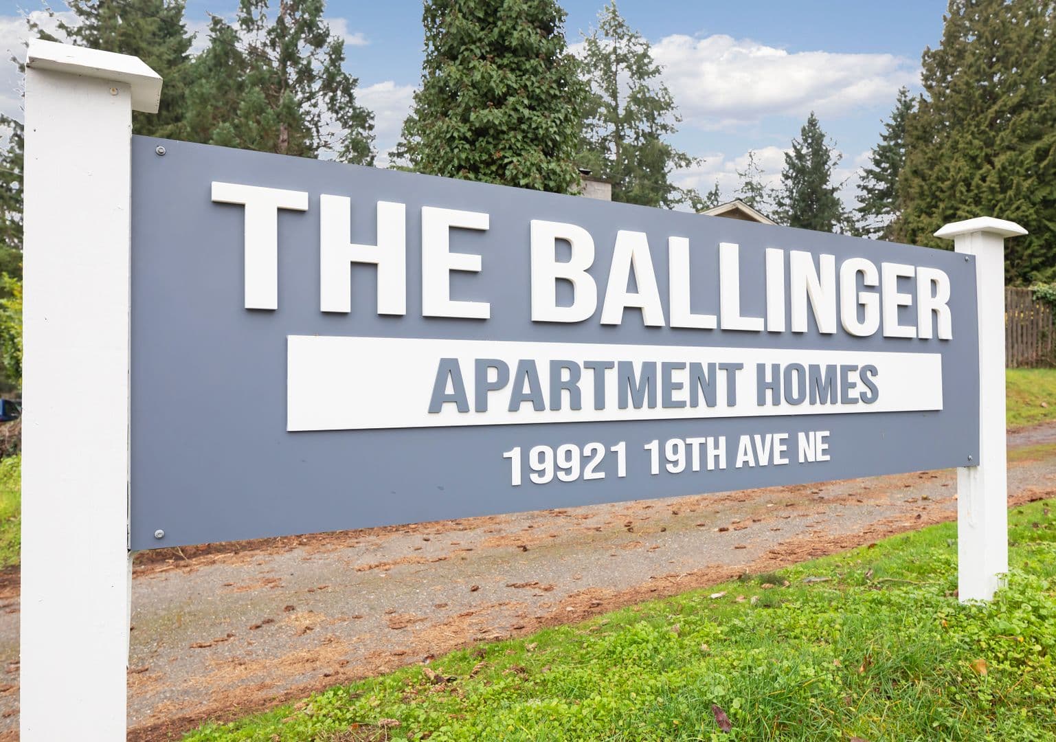 Shoreline Apartment: 19921 19th Ave NE