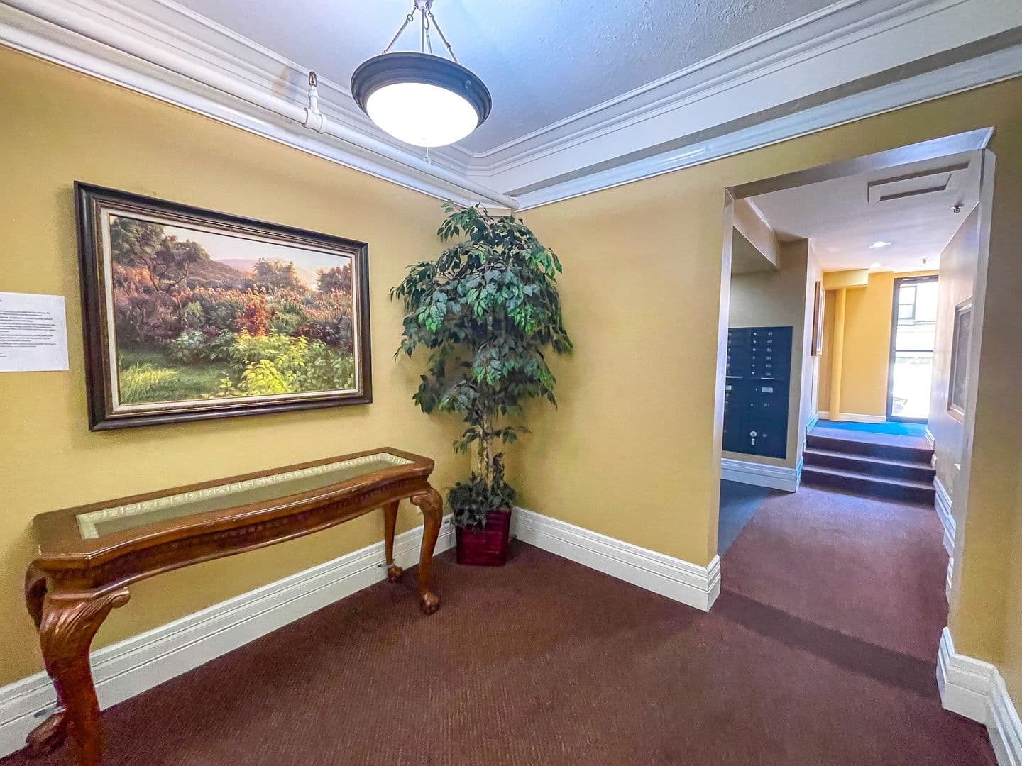 Seattle Apartment: 1215 Seneca St.